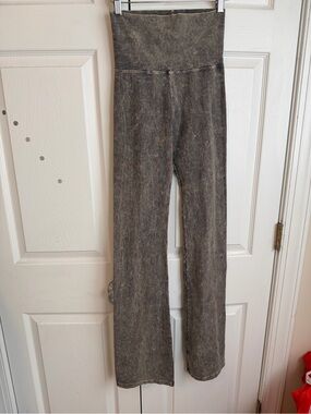 T Party Women's Size S Gray Wide leg Over Mineral Wash Yoga Pants Made in USA